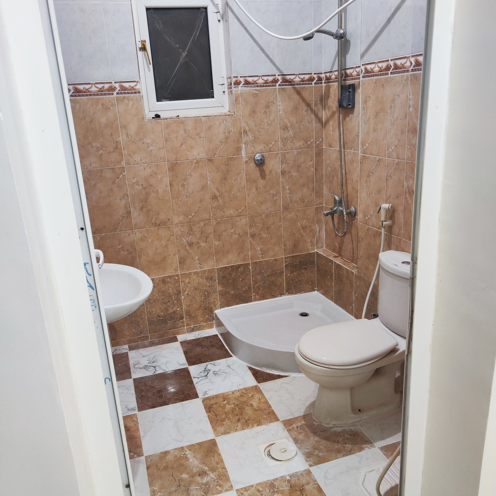 شقة فاخرة للإيجار في صنعاء – مباشرة من المالك - الصورة 2